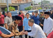 Presiden Jokowi Bersama Gibran Rakabuming Melayat ke Rumah Duka Mantan Wakil Presiden Hamzah Haz