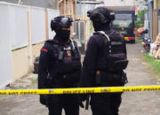 Densus 88 Tangkap Tiga Terduga Teroris di Kota Batu, Bukti Bahan Peledak Ditemukan