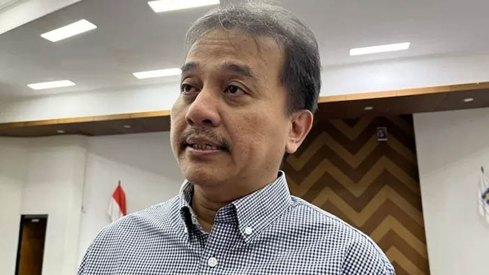 Roy Suryo Sindir Jet Pribadi Kaesang