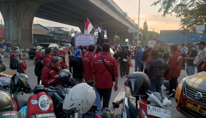 Salah satu rute aksi yang telah dilakukan massa buruh PT Indofood Group di Jakarta. (foto: IST)