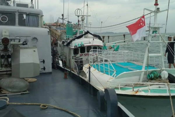 Nangkap Ikan di Wilayah Singapura, Kapal Nelayan dari Batam Ditangkap Kepolisian Singapura