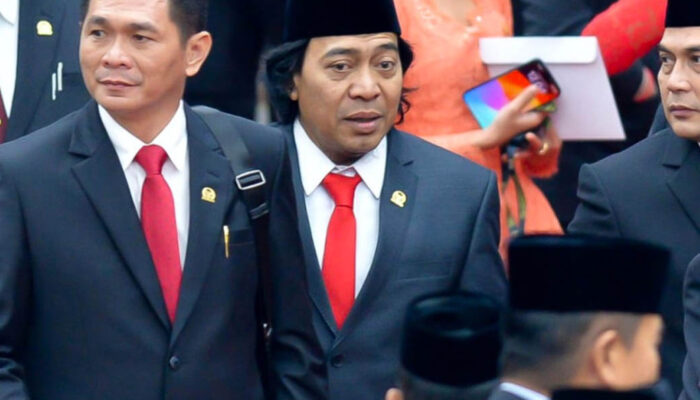 Pelawak Ulung Komeng, Dilantik Jadi Senator Alias Anggota DPD