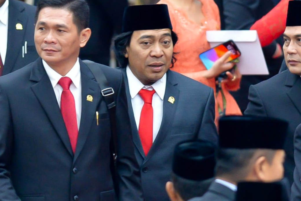 Pelawak Ulung Komeng, Dilantik Jadi Senator Alias Anggota DPD