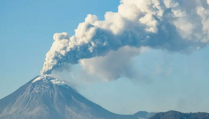 Bandara Komodo Labuan Bajo Sudah 5 Hari Tutup, Erupsi Gunung Lewotobi Laki-laki Flores Erupsi Terus
