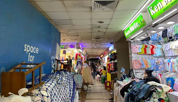 Gegara Kondisi Pengunjung Pasar Tanah Abang makin Sepi Banyak Pemilik Toko yang Sewakan Lapak
