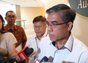 Para Buruh Juga Mengenal Siapa Menakernya, itu Alasan Yassierli Mengapa Dirinya Ikut Turun Berdemontrasi Bersama Para kaum Pekerja