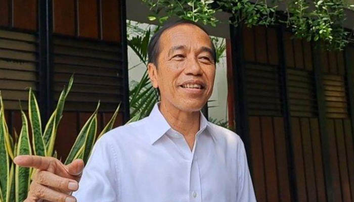 Jokowi Memberikan Jawaban Acuh Tak Acuh Ketika Ditanya Wartawan Bahwa Dirinya Bukan Lagi Bagian dari PDIP