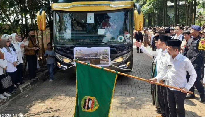 445 Calon Haji Asal Purwakarta Diberangkatkan ke Embarkasi Kertajati, 225 Mobil Dinas Dikerahkan