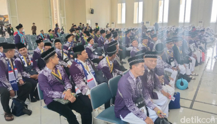 Pemkab Purwakarta all-out fasilitasi keberangkatan jemaah ke Embarkasi Kertajati, total 741 jemaah berangkat tahun ini dalam dua kloter.