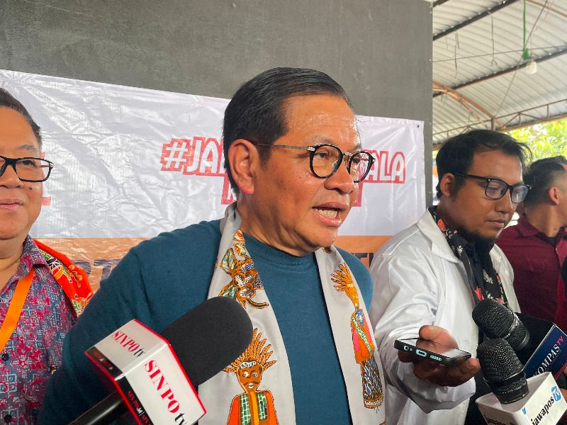 Hadiah Hardiknas, Pramono Anung Lunasi Tunggakan Ijazah Ratusan Siswa Tak Mampu