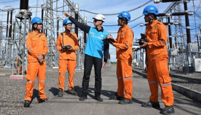 PLN tinjau langsung pembangkit, lakukan evaluasi menyeluruh terhadap sistem transmisi nasional.