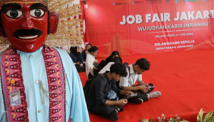Ratusan Pencari Kerja Padati Job Fair di Gelanggang Remaja Kemayoran, Jakarta Pusat