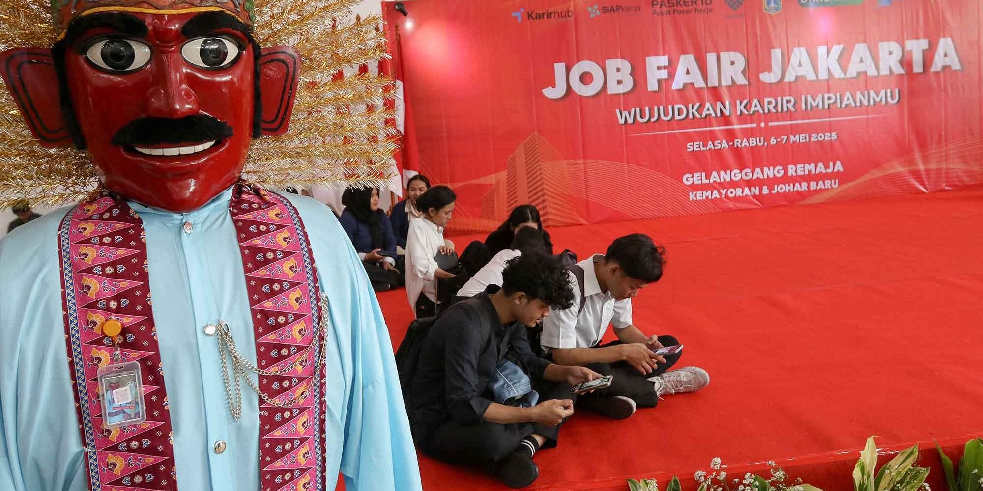 Ratusan Pencari Kerja Padati Job Fair di Gelanggang Remaja Kemayoran, Jakarta Pusat