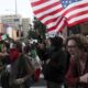 Demonstran Memprotes Kebijakan Presiden Trump Di Washington Dc