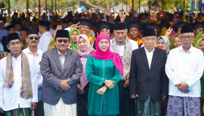 Dipanggil KPK, Khofifah Malah ke Cina Hadiri Wisuda Anak: Ini Penjelasan Resmi Pemprov Jatim