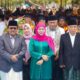 Gubernur Jawa Timur Khofifah Indar Parawansa saat memberi keterangan terkait beasiswa pesantren.