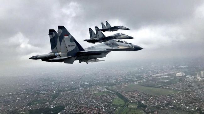 Jet Tempur Rusia Su 30 Dalam Pameran Dirgantara, Ilustrasi Serangan Udara Ke Ukraina