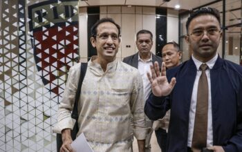 Nadiem Makarim Usai Diperiksa Kejagung Dalam Kasus Pengadaan Laptop Chromebook