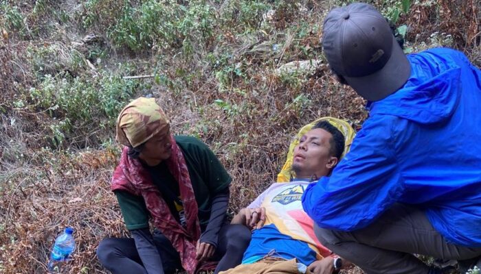 Turis Malaysia Terpeleset di Rinjani, Luka di Kepala Picu Evakuasi Dramatis