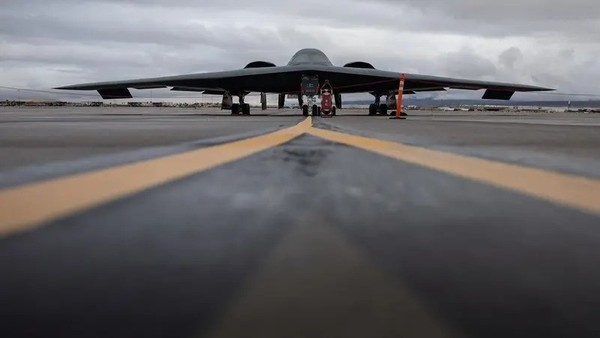 Pesawat B-2 AS digunakan Trump untuk bombardir fasilitas nuklir Iran