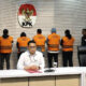 Petugas Menggiring Tersangka Ott Kpk Proyek Jalan Sumut Ke Gedung Merah Putih Kpk
