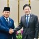 Presiden Prabowo dan PM Singapura Lawrence Wong saat konferensi pers usai Leaders’ Retreat di Singapura
