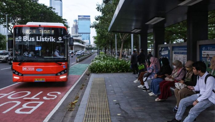 Tarif TransJakarta Akan Naik? Kajian Tarif Lama Picu Pro-Kontra di Warga