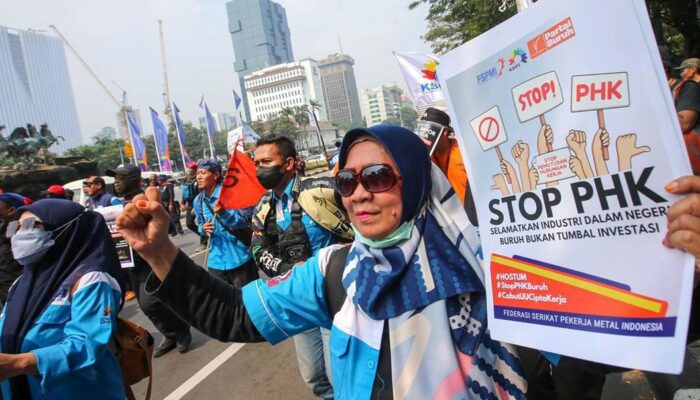 Trump Minta Produk AS Bebas Tarif, 40 Ribu Buruh RI Terancam PHK