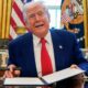Donald Trump Menandatangani Surat Tarif Untuk Indonesia, Ihsg Dan Rupiah Tertekan Dampak Kebijakan Tersebut