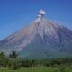 Gunung Semeru Erupsi, Abu Vulkanik Membumbung 700 Meter ke Langit