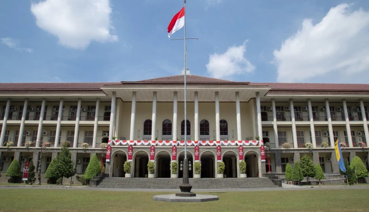 Gedung Rektorat Universitas Gadjah Mada