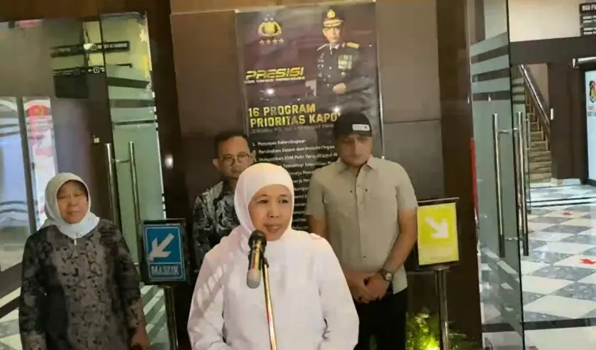 Gubernur Jawa Timur Khofifah Indar Parawansa Hadir Di Polda Jatim Untuk Diperiksa Kpk