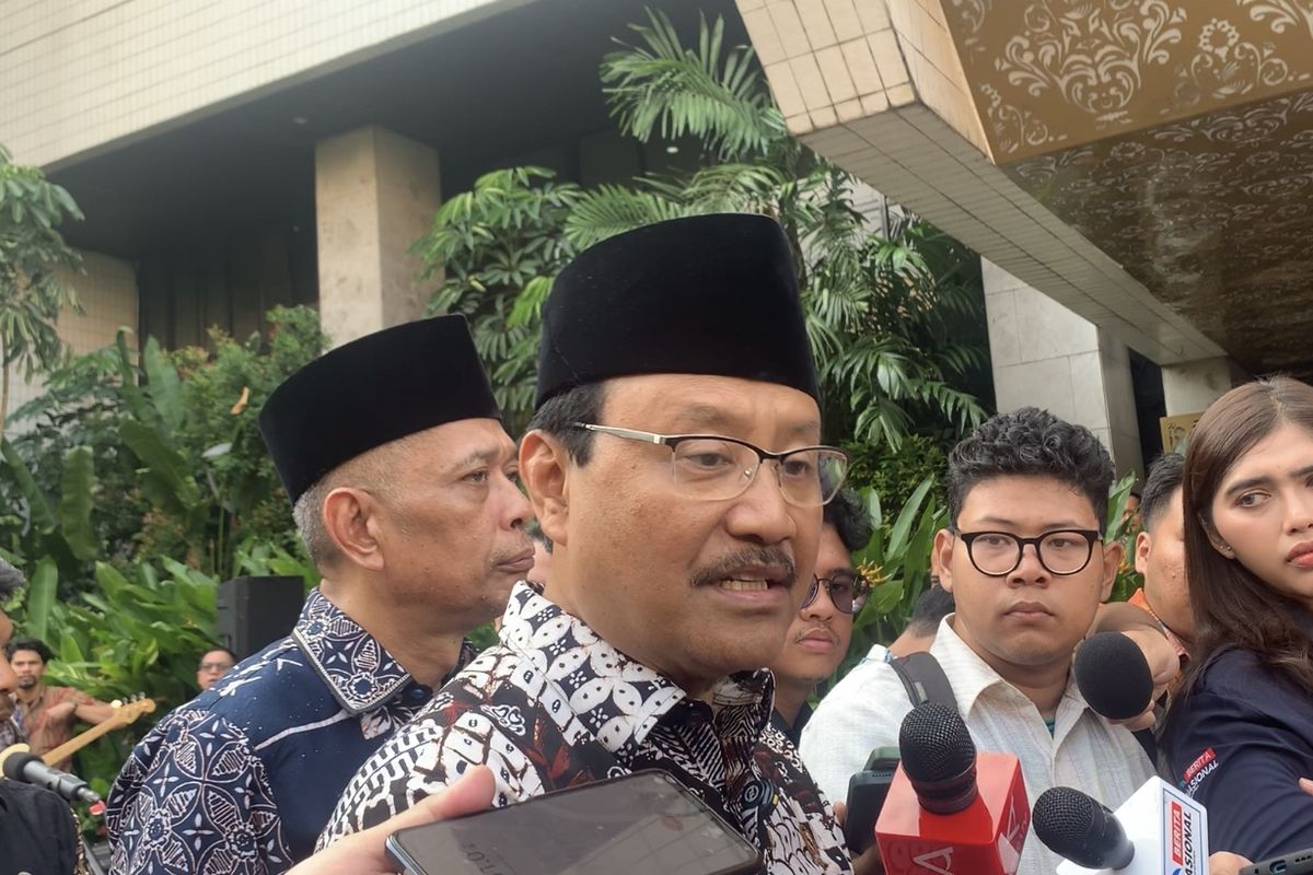 Gus Ipul Saat Wawancara Membahas Rekening Bansos Yang Digunakan Untuk Judi Online