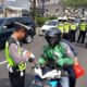 Ilustrasi Polisi Lalu Lintas Saat Razia Kendaraan Dalam Operasi Patuh