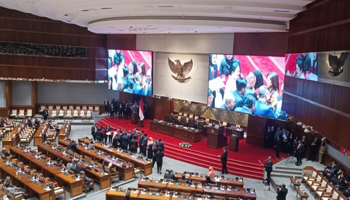 DPR Dorong Revisi UU MK Usai Putusan Pemilu Dipisah, Apa Alasannya?