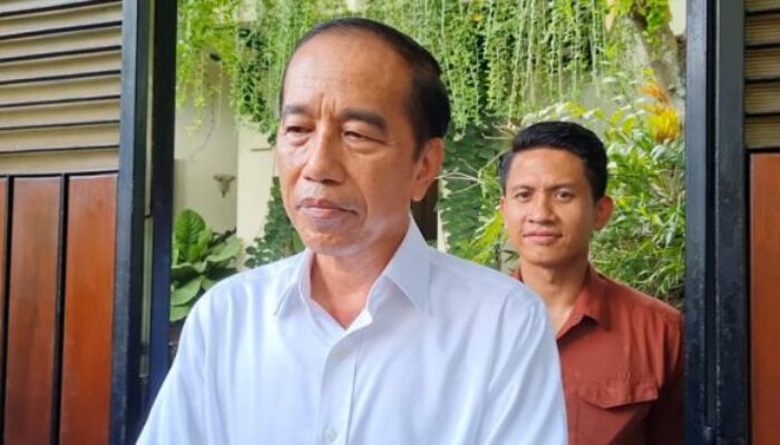 Diperiksa Polisi, Jokowi Sebut Ijazah SMA dan S1 UGM Disita