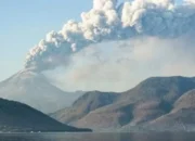 Erupsi Dahsyat Gunung Lewotobi Laki-Laki, Kolom Abu Capai 18.000 Meter