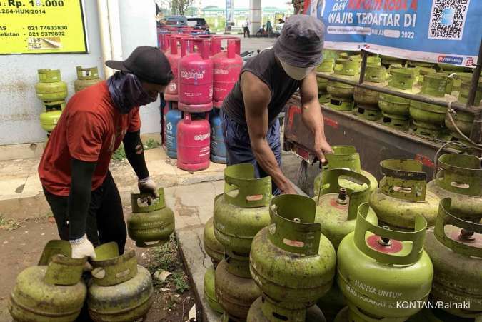 Konsumen Membawa Tabung Elpiji 3 Kg Subsidi, Pemerintah Siapkan Skema Harga Satuan Nasional