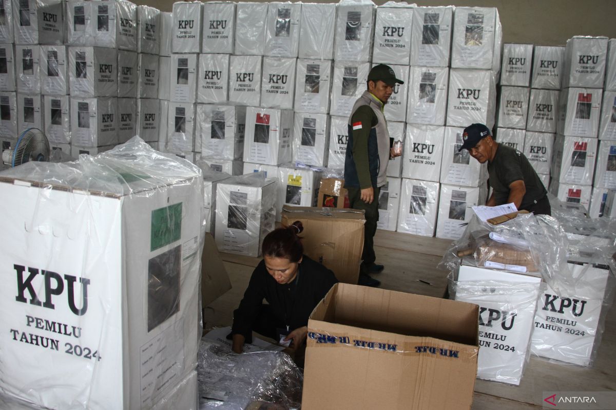 Kotak Suara Pemilu Di Gudang Logistik Setelah Penghitungan Suara Nasional 2024
