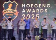 Lima Anggota Polri Terpilih Menerima Hoegeng Awards 2025 Sebagai Bentuk Pengakuan Atas Dedikasi Dan Integritas Mereka Dalam Melayani Masyarakat