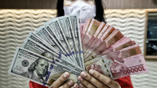 Penukaran Uang Dolar As Ke Rupiah Di Kwitang Jakarta, Mencerminkan Nilai Tukar Rupiah Hari Ini