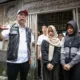 Petugas Kemensos Melakukan Verifikasi Calon Siswa Sekolah Rakyat Di Rumah Warga