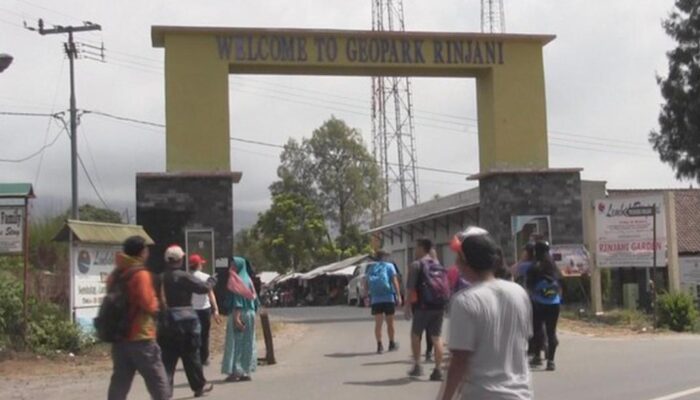 Pemerintah Tutup Total Jalur Pendakian Rinjani demi Evaluasi Keamanan
