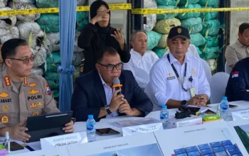 Polisi Mengamankan Kontainer Berisi Batubara Ilegal Hasil Tambang Di Wilayah Ikn Dan Tahura Bukit Soeharto