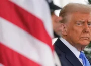 Presiden As Donald Trump Di Tengah Isu Tarif Impor Yang Memengaruhi Inflasi As