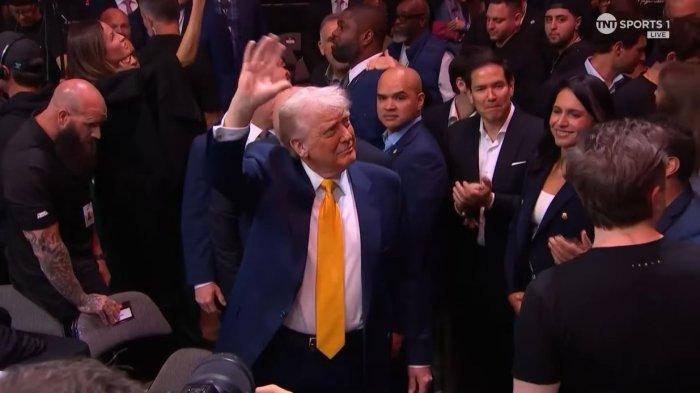 Presiden As Donald Trump Saat Menghadiri Pertemuan Dagang Internasional