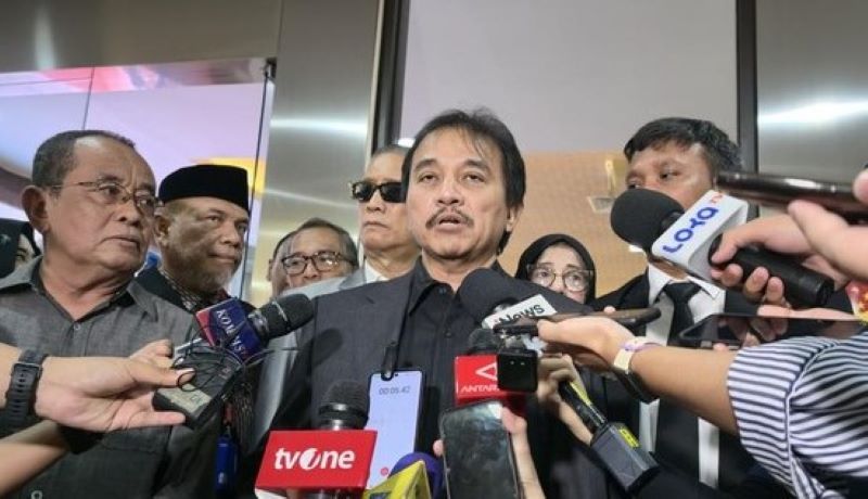 Roy Suryo Dan Tpua Tiba Di Bareskrim Untuk Gelar Perkara Dugaan Ijazah Palsu Jokowi