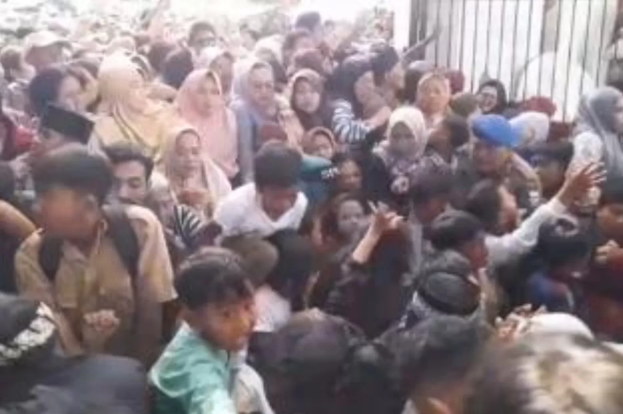 Suasana Pesta Rakyat Pernikahan Anak Dedi Mulyadi Di Pendopo Garut Yang Menelan Korban Jiwa