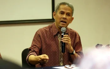 Wakil Menteri Keuangan Anggito Abimanyu Saat Konferensi Pers Strategi Penerimaan Negara 2026
