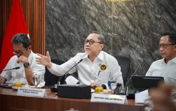 Zulkifli Hasan Dalam Konferensi Pers Peluncuran Program Kopdes Merah Putih Di Jakarta